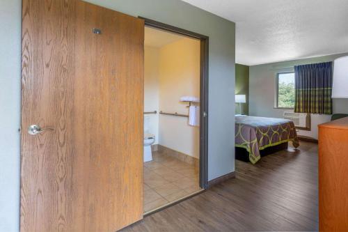 1 queen bed