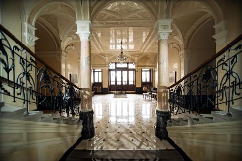 Photo - George Hotel