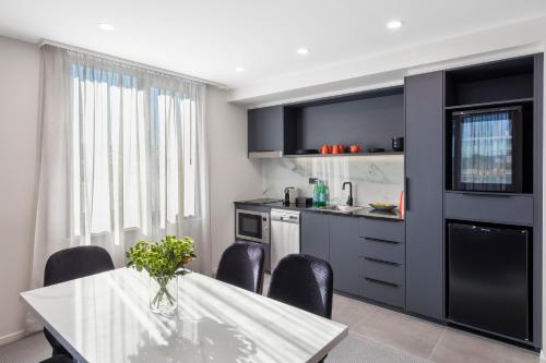 مطبخ, Deco Hotel Canberra in برادون