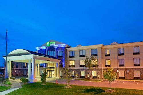 Holiday Inn Express Hotel & Suites Chester, an IHG Hotel