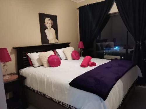 Sancta Maria 10 - Ultimate in luxury & majestic sea views includes private entertainment deck - Free wifi