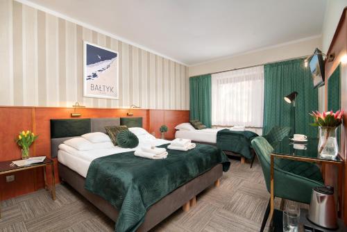 Deluxe Double Room (2 Adults + 1 Child)