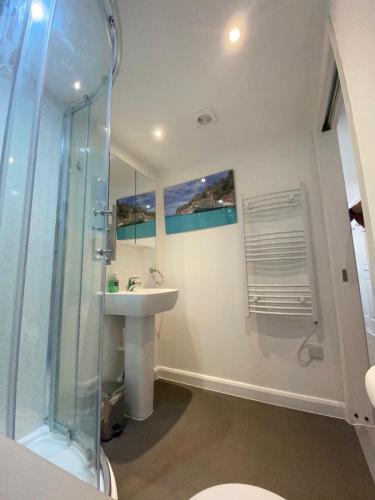 Comfortable cosy double ensuite room 'Karibu' in Cherry Hinton
