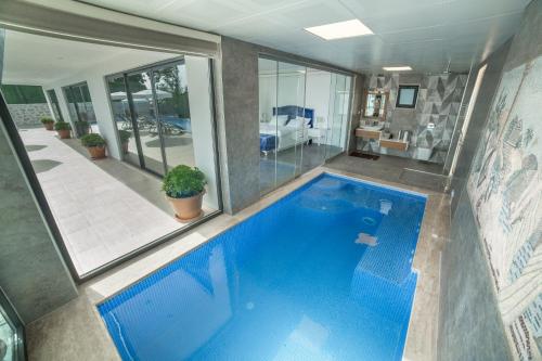 Villa Miracle