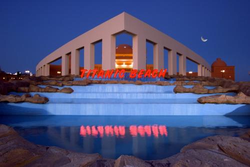 Titanic Beach - Families and Couples only, Hurghada