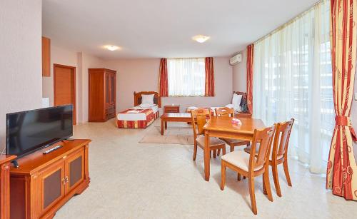 Karolina Hotel - image 8