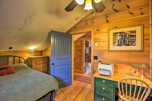 Cozy Mountain-Top VA Cabin Hike Bike and Fish - image 3