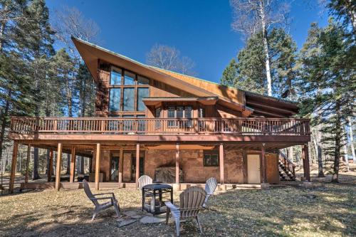 Deluxe Angel Fire Getaway, 4 Mi to Ski Slopes! in Angel Fire, USA