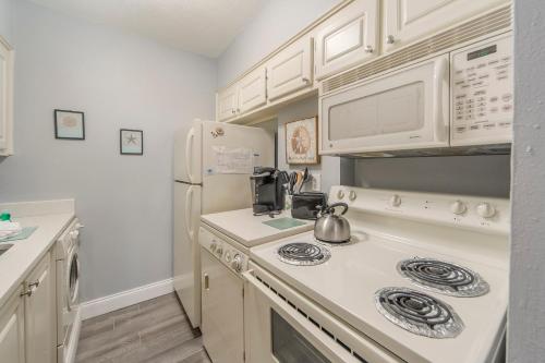 #165A Madeira Beach Yacht Club - image 3