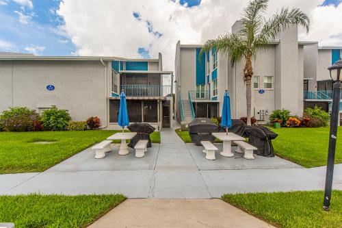 #165A Madeira Beach Yacht Club - image 8