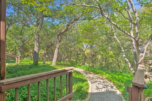 Lakefront Living Private Dock, Deck, and Game Room!