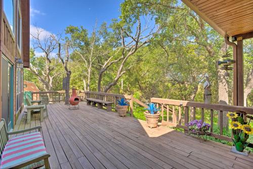 Lakefront Living Private Dock, Deck, and Game Room!