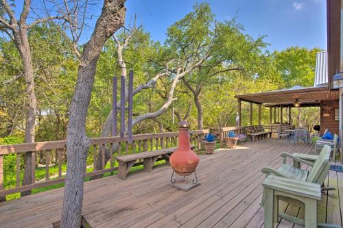 Lakefront Living Private Dock, Deck, and Game Room!