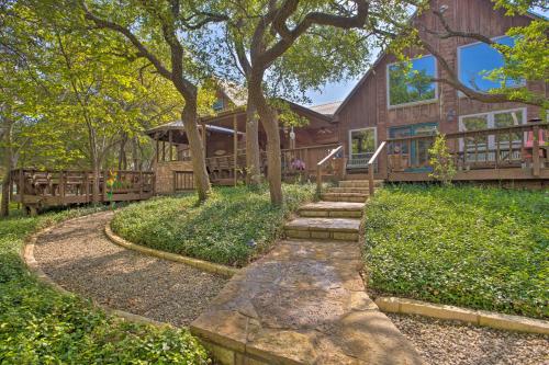 Lakefront Living Private Dock, Deck, and Game Room!