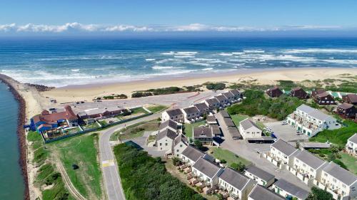 Hotelli välisilme, 39 Settler Sands Beachfront Accommodation Sea and River View in Port Alfred