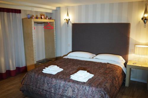  Dante´s Room by Apulia Accommodation in Bari