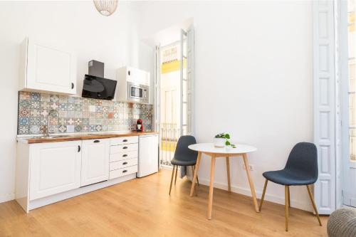 Suite Homes Plaza de la Merced - image 3