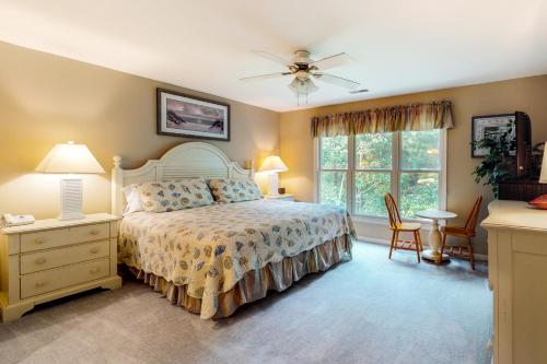 Sea Colony Pine Lake II - image 6