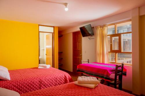 2 twin beds