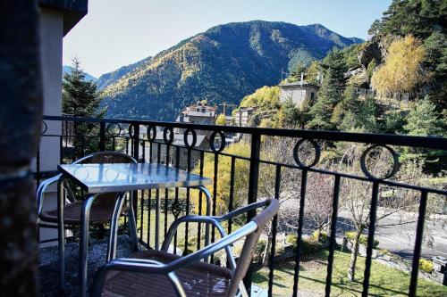 陽台/露台, 拉博納全景酒店 (Hotel La Burna Panoramic) in 拉安道爾