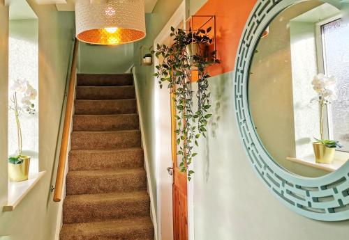 Highstone 4 Bedrooms Home 7 Beds With Parking and Garden in Barnsley