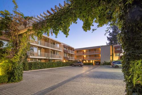 San Joaquin Hotel SureStay Collection by Best Western - main image