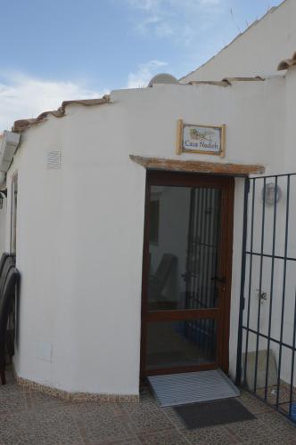  Casa EdiNah ,Casa Nadieh, geheel rolstoel vriendelijk met zwembad en tillift in Margen de Abajo