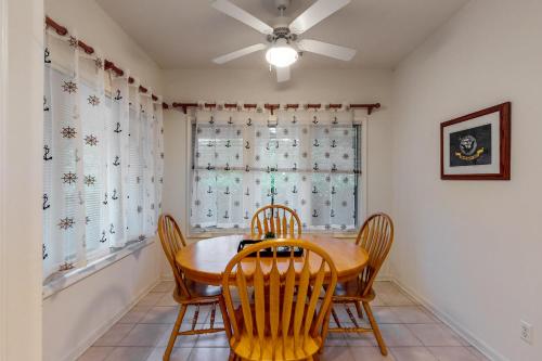 Sea Colony - 55094 Lakewood - main image