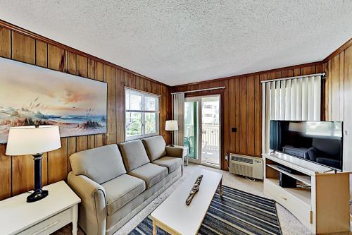 A Place at the Beach - Oceanfront Condo with Pool condo - image 3