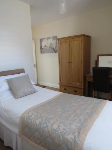 Marple Cottage Guest House - image 5