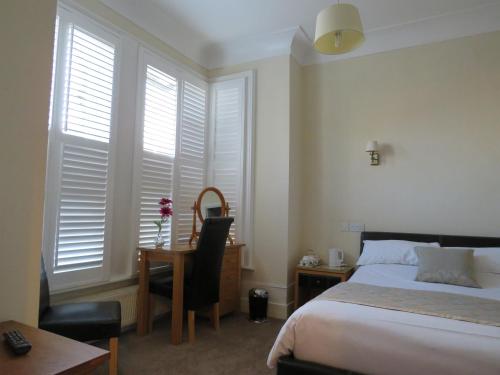 Marple Cottage Guest House - image 8