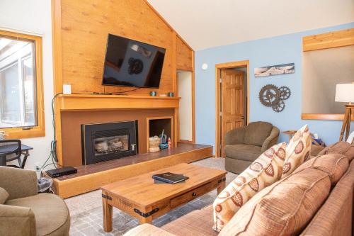 1622 Quicksilver townhouse - image 4