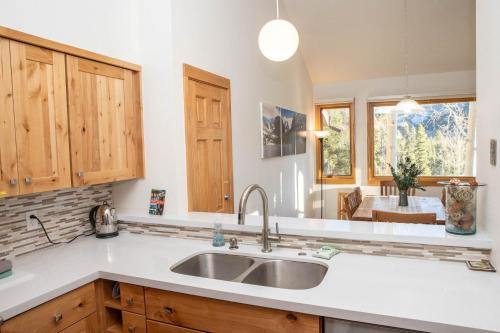 1622 Quicksilver townhouse - image 7