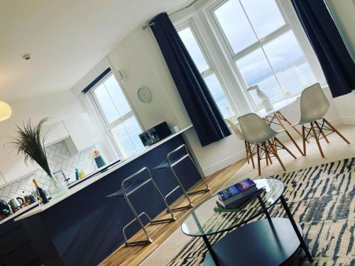 Seascape - Holiday Home Apartment - image 2