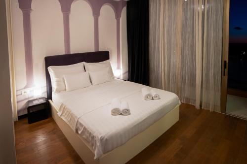 Villa Gloss - image 5