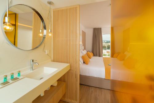 1 queen bed