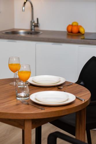 Apartments Warsaw Magazynowa by Renters - image 8