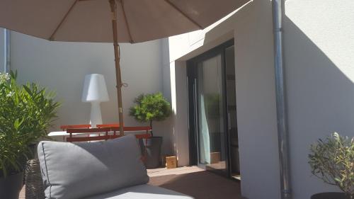 One-Bedroom Apartment image 3