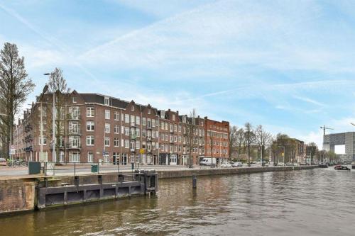 Luxurious Amsterdam 4 Bedroom Triplex in City Center Apartment Sleeps 7 Ref AMSA1725