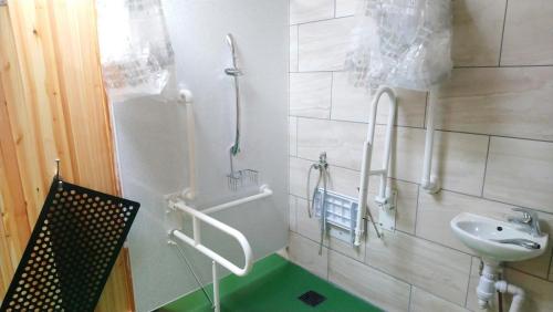 Ванна кімната, Camping Pod Heaven in Драмнедрочіт