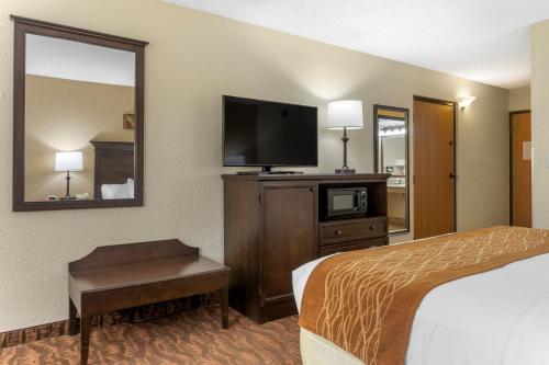 Comfort Inn At Thousand Hills