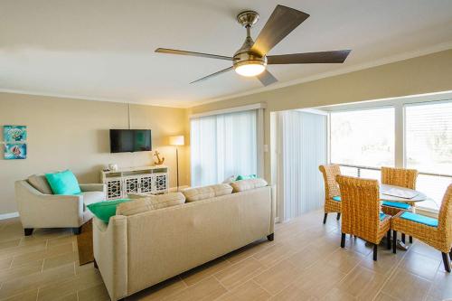 Gulf Terrace 298 - main image