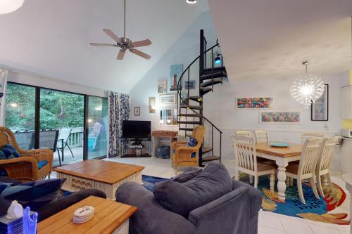 Sea Colony - 3605 Round Robin - main image