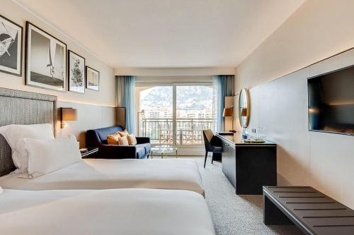 1 king bed, 2 twin beds