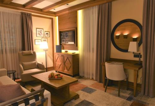 Deluxe Apartment