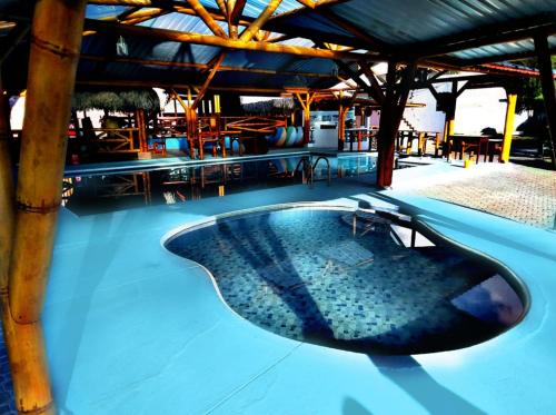 สระว่ายน้ำ, Hostería La Chorrera (Hosteria La Chorrera) in อลังกาซี