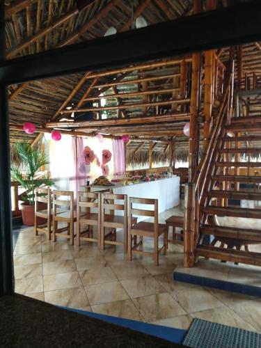 ผับ/เลาจน์, Hostería La Chorrera (Hosteria La Chorrera) in อลังกาซี