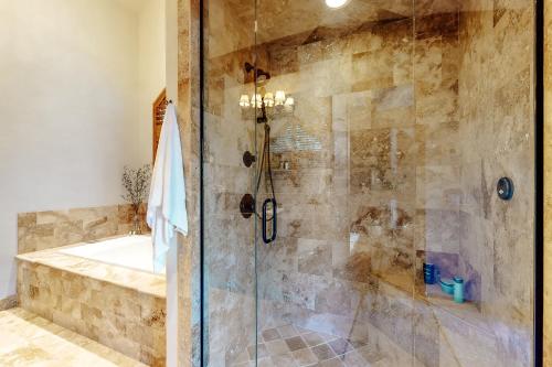 Lupine Drive Luxury - image 3