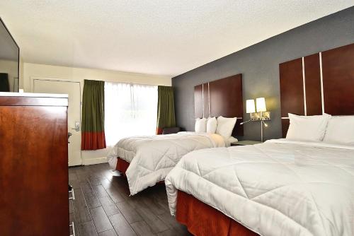 SureStay Hotel by Best Western Sarasota North - image 7