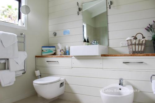 Le Chalet Waiheke Apartments photo 3